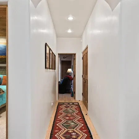 3 Bedroom - 5 Min. Walk To Canyon Rd. - Adobe Dream Holiday home Santa Fe