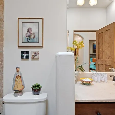 3 Bedroom - 5 Min. Walk To Canyon Rd. - Adobe Dream Santa Fe